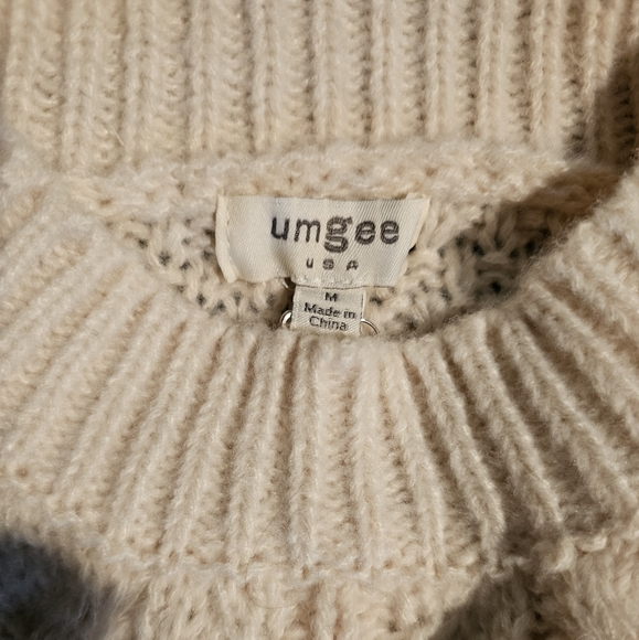 Umgee USA Boutique Cable Knit Long Sleeve Cozy Sweater Cream Size M Crewneck - Picture 9 of 11